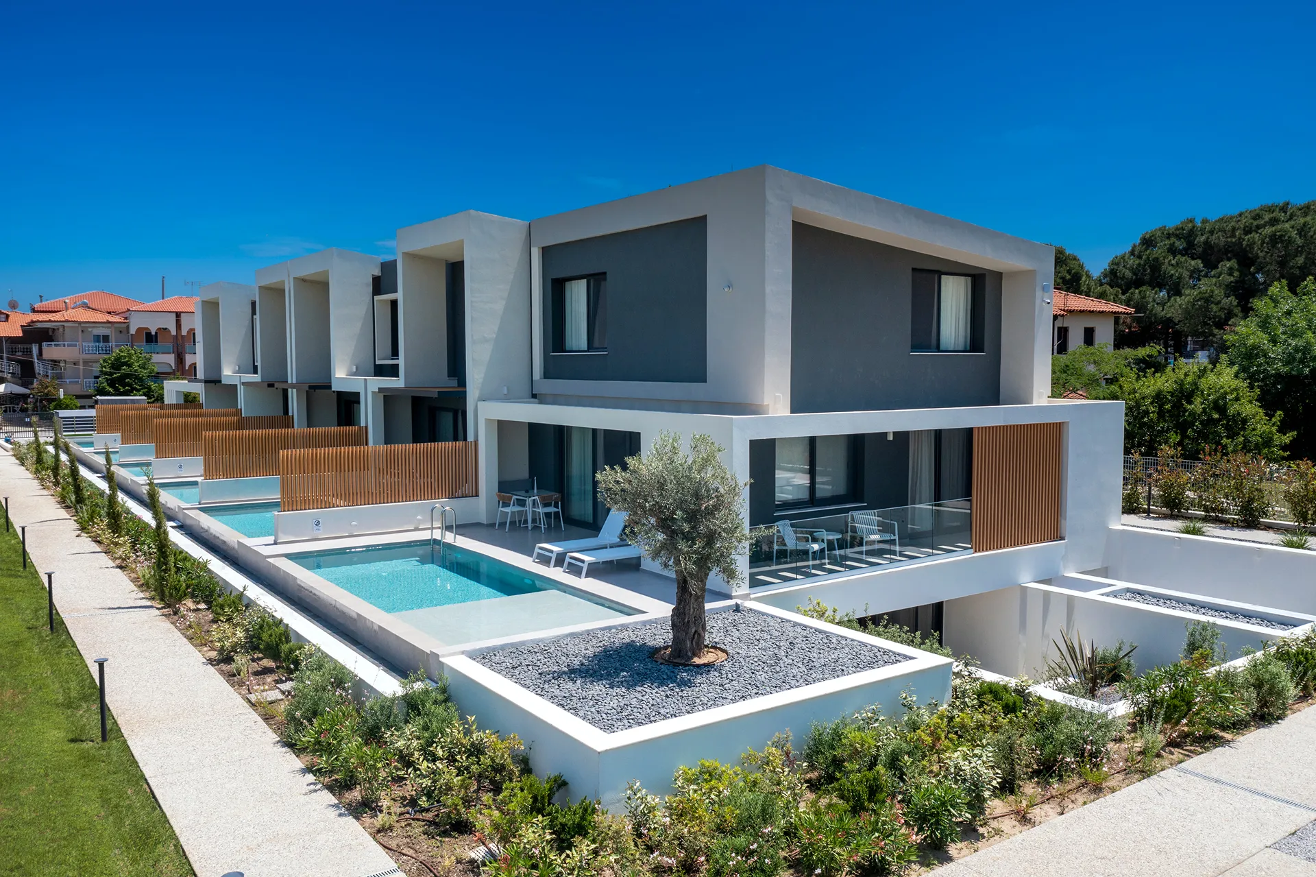 Tiara Holidays - Viridian Executive Villas